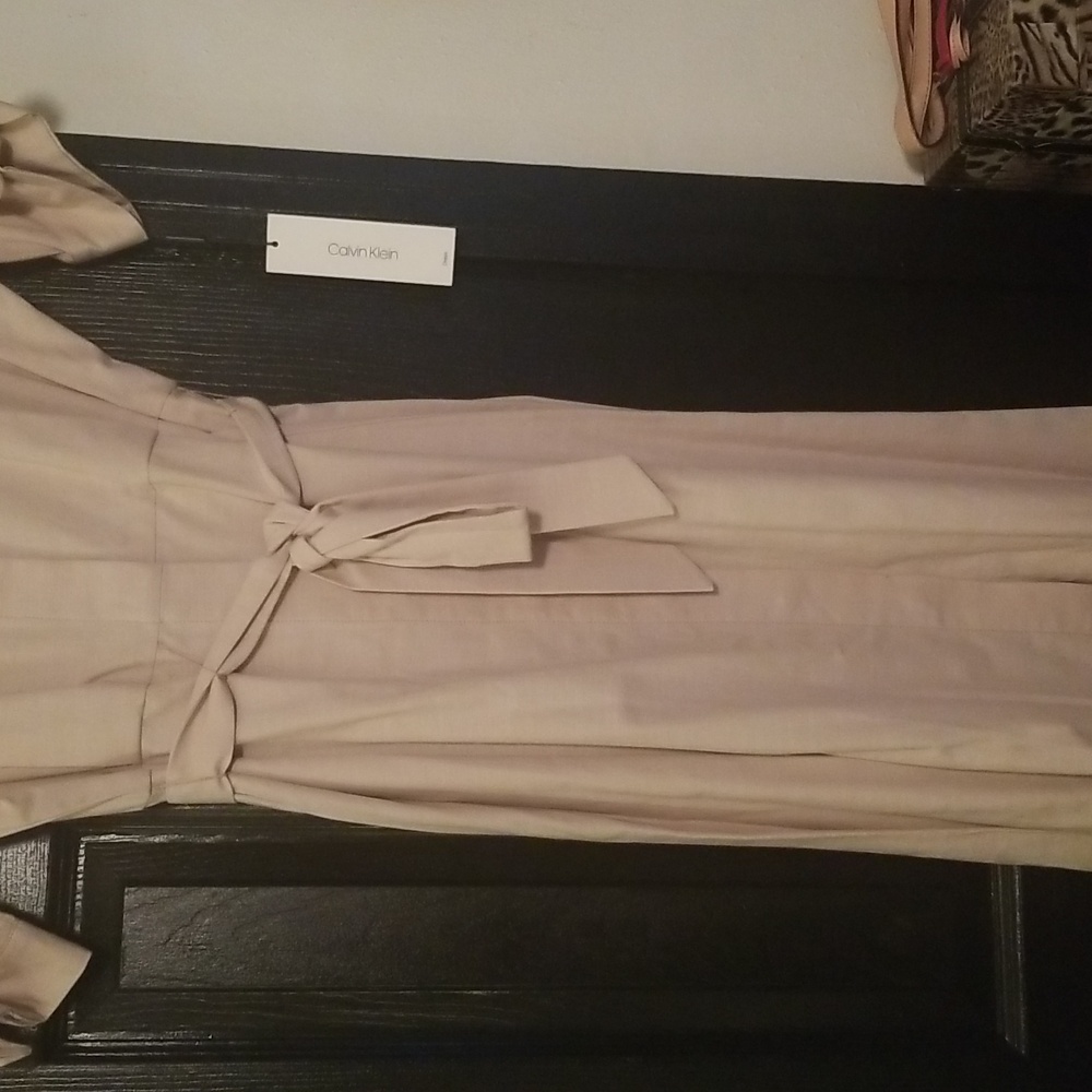 Classic Cream Tie-Waist Shirt Dress - Picture 2 of 10